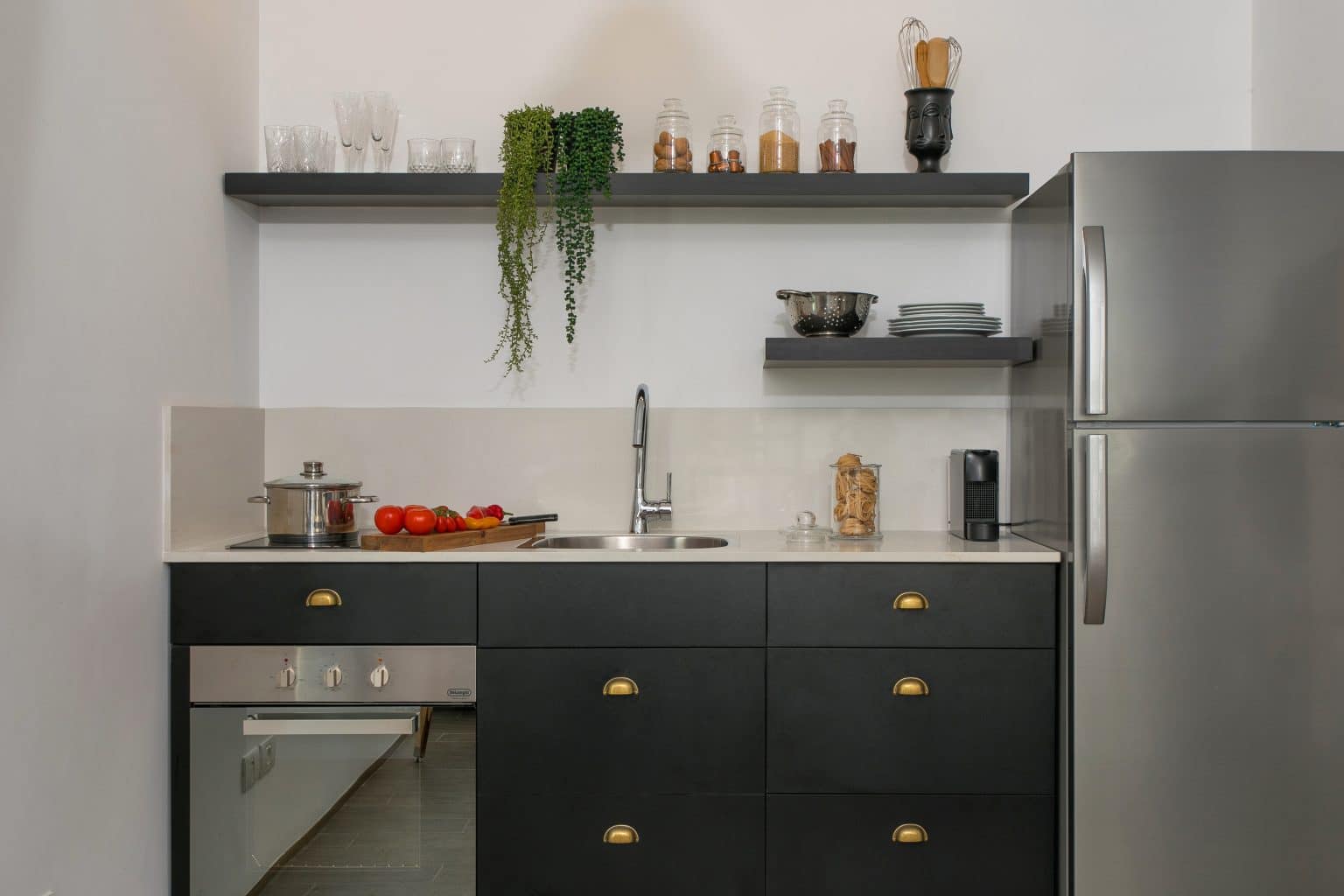 Kitchen - One Bedroom Apartment with Balcony in Tel Aviv, TLV2GO Tel Aviv