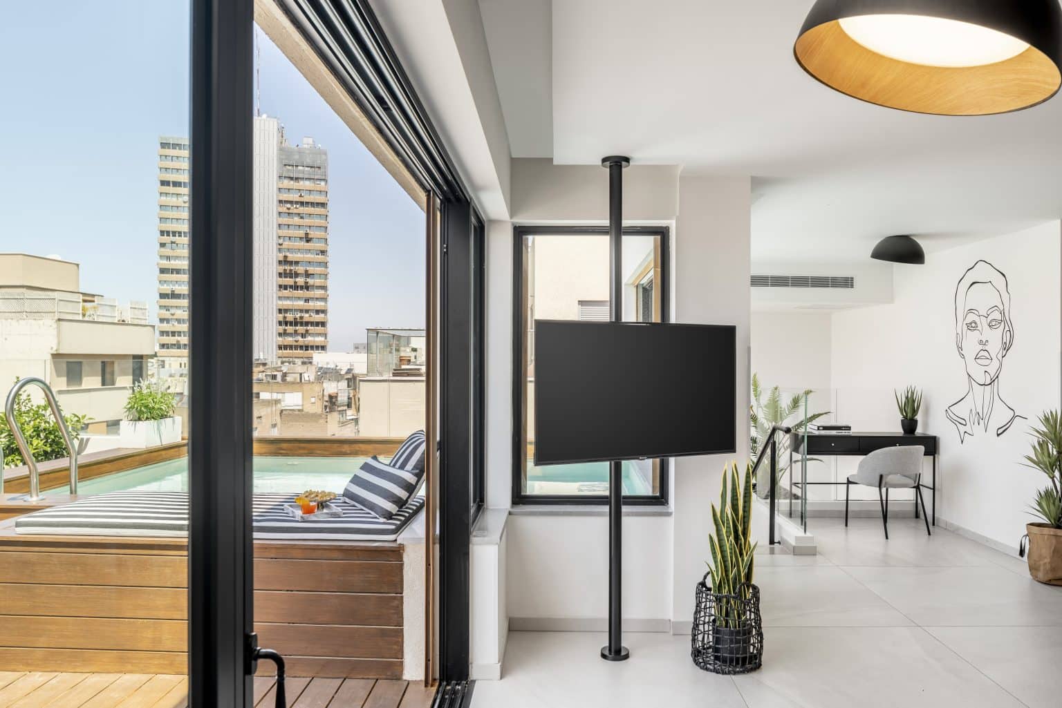 Living room - One Bedroom Apartment with Balcony in Tel Aviv, TLV2GO Tel Aviv